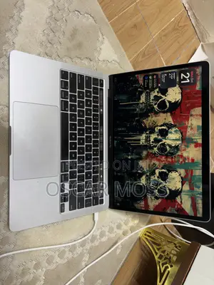 New Laptop Apple MacBook Pro 32GB Intel Core i7 SSD 512GB