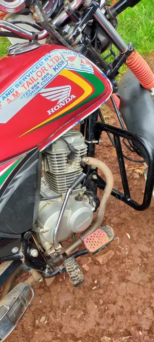 Honda CB 2019 Red