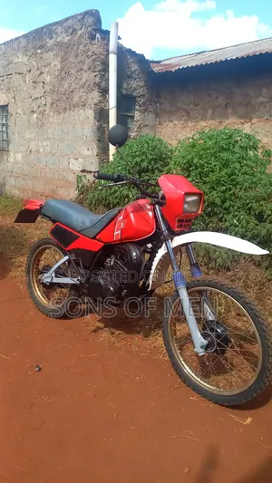Yamaha DT175 2000 Red