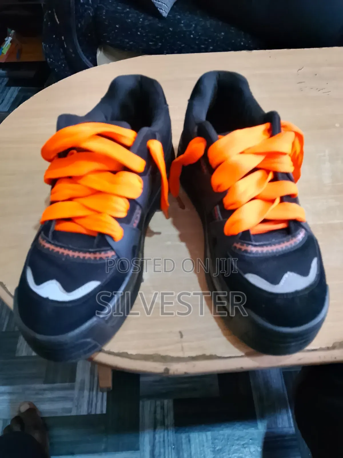 Sell of Unsex Shoe