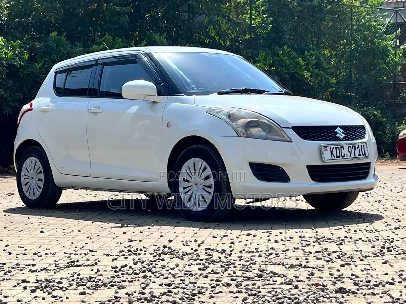 Suzuki Swift 2012 White