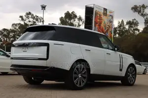 Land Rover Range Rover Vogue 2023 White