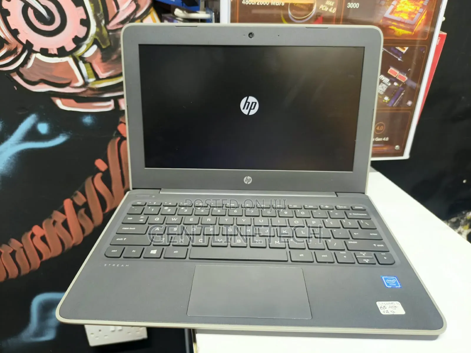 Laptop HP Stream Laptop 4GB Intel Celeron SSD 72GB