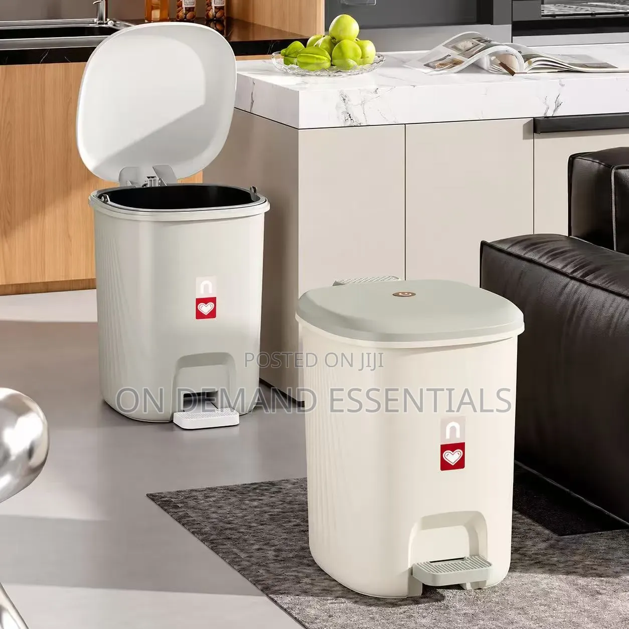 Nordic Style Pedal Trash Bin With Lid and Removable Inner Bucket
