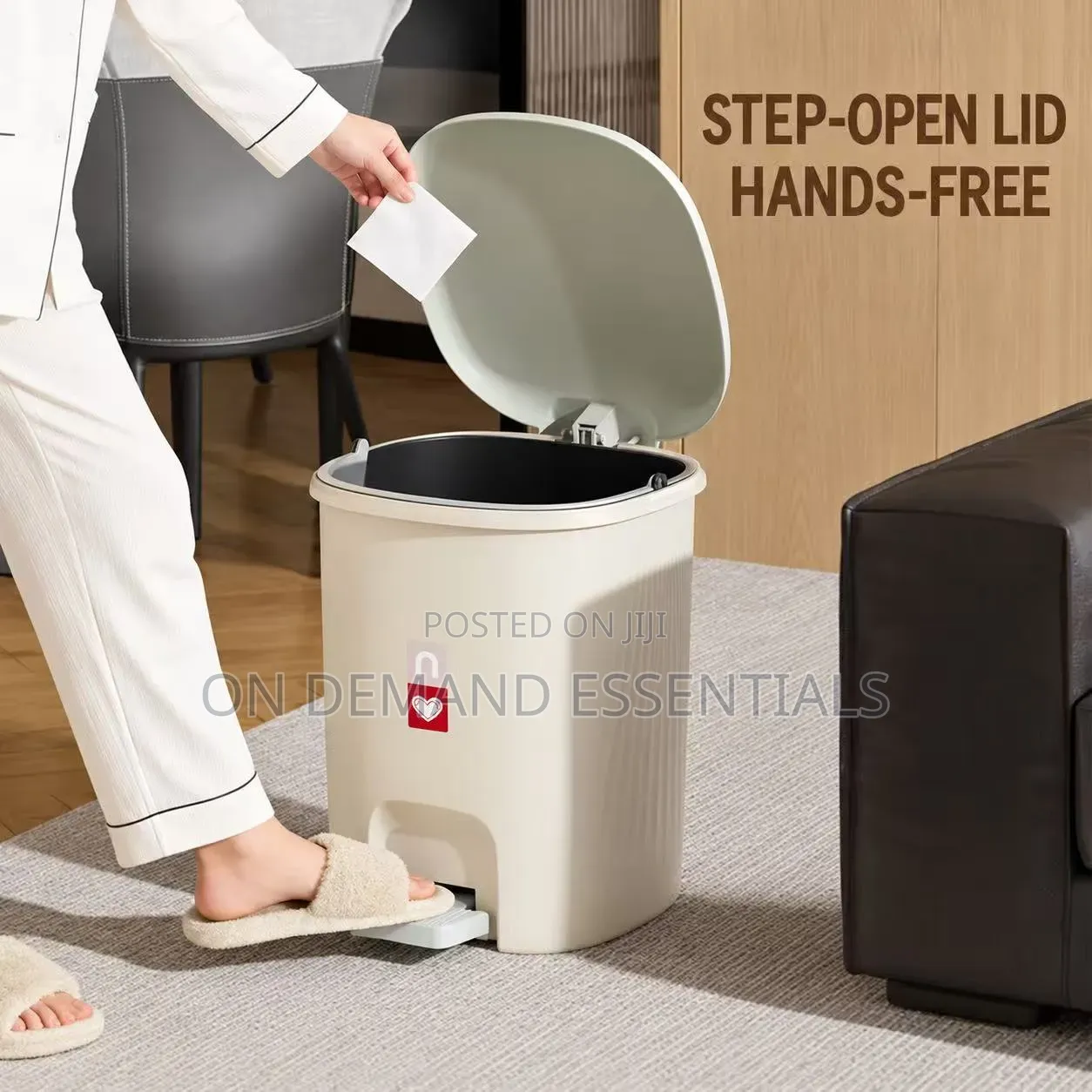 Nordic Style Pedal Trash Bin With Lid and Removable Inner Bucket