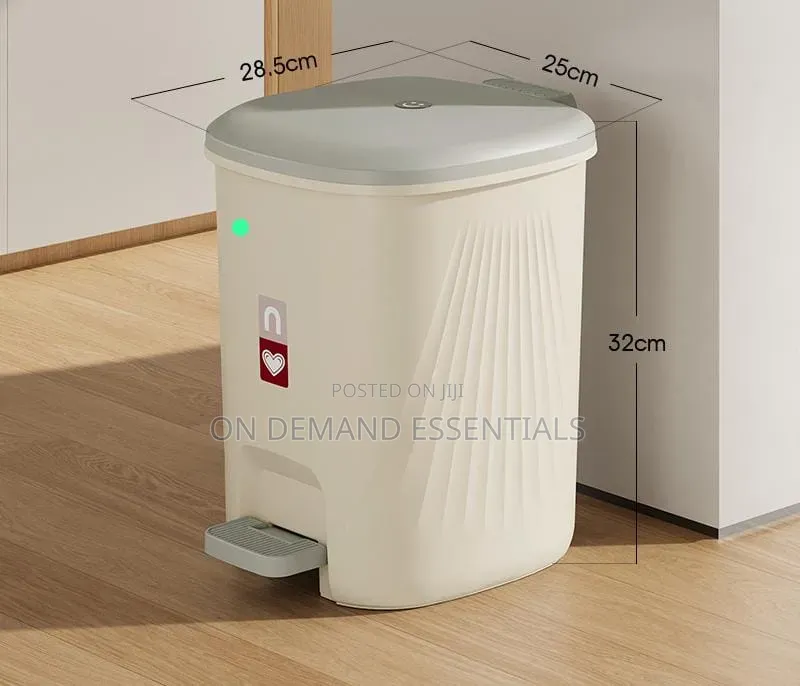 Nordic Style Pedal Trash Bin With Lid and Removable Inner Bucket