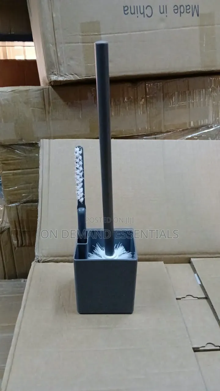 2-in-1 Wall-Mounted Toilet Cleaning Set