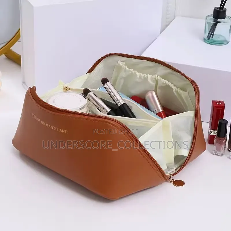 Large Capacity Luxury PU Leather Cosmetic Makeup Bag/Organizer*