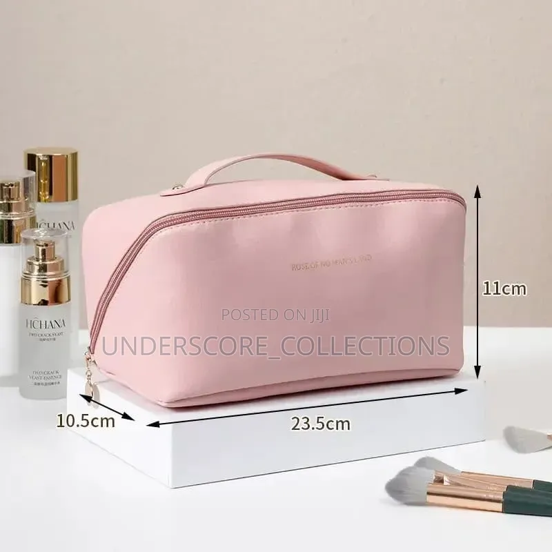 Large Capacity Luxury PU Leather Cosmetic Makeup Bag/Organizer*