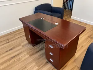 Executive Office Desk – Mahogany and Black