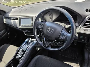 Honda Vezel 2019 Red