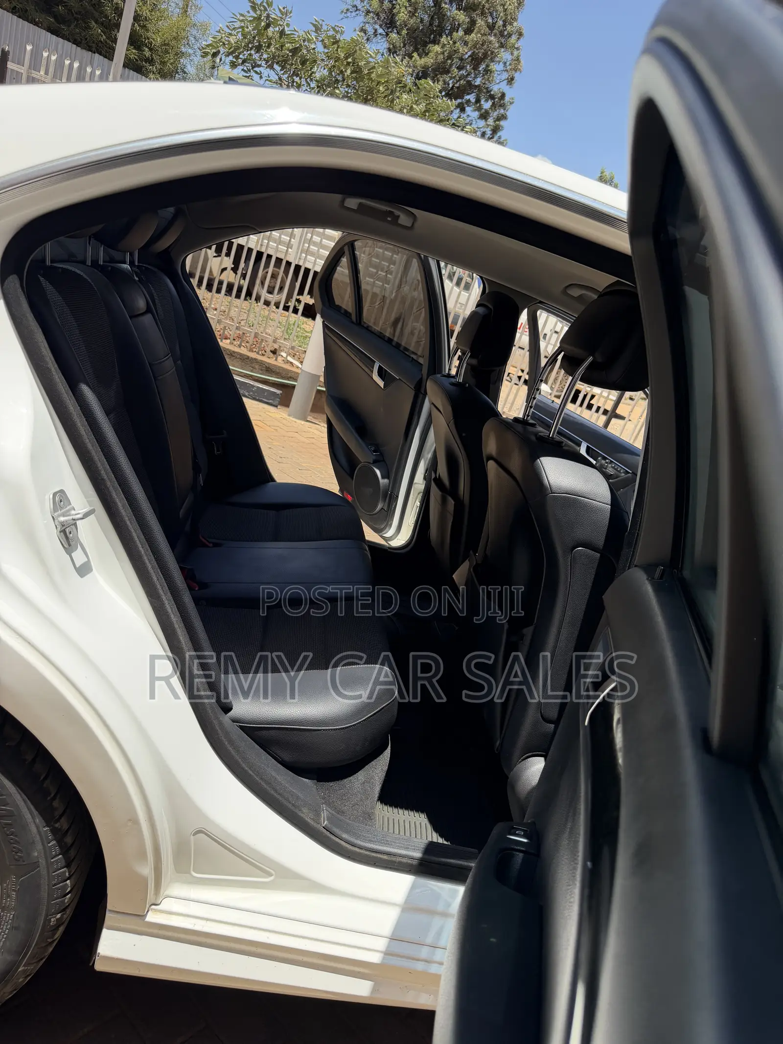 Mercedes-Benz C200 2013 White