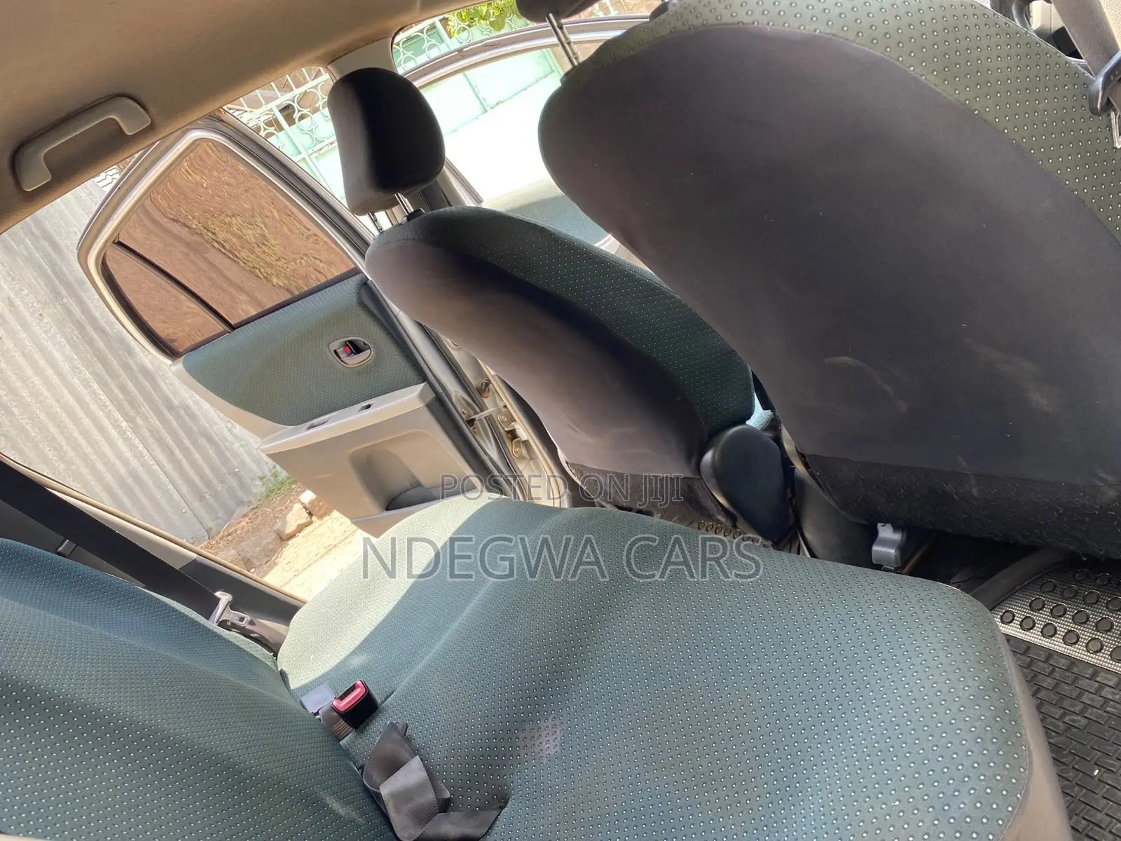 Toyota Vitz 2007 Silver