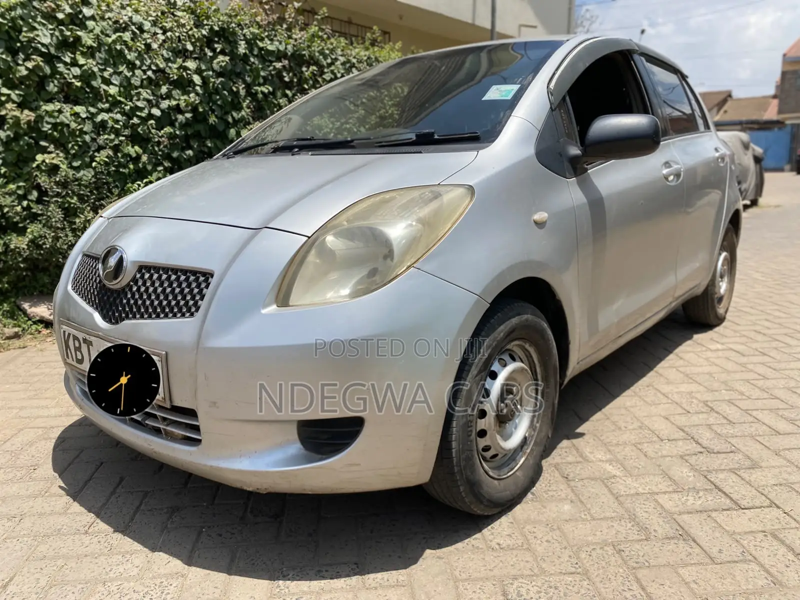 Toyota Vitz 2007 Silver