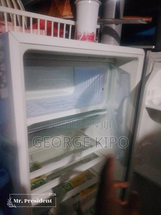 Fridge in Kitchen - thumbnail 7