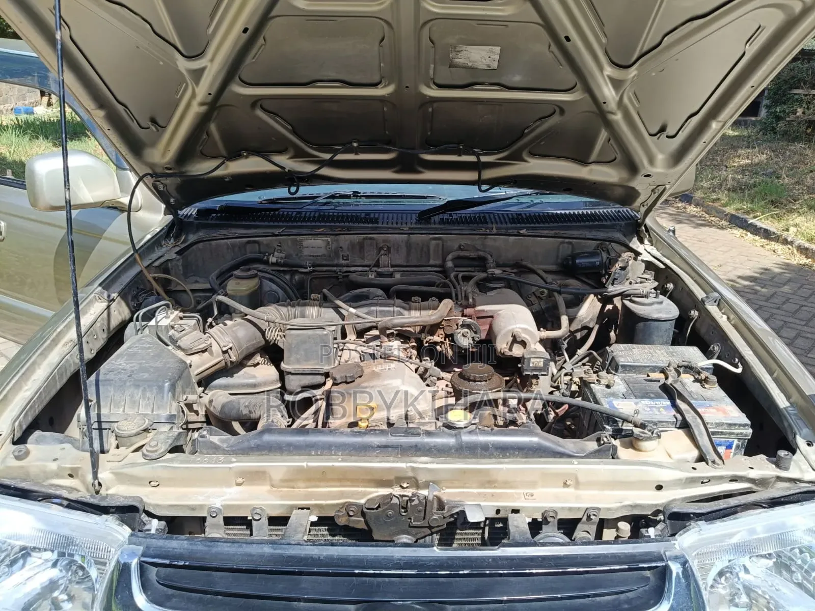 Toyota Hilux Surf 2.7 SSR 2001 Beige