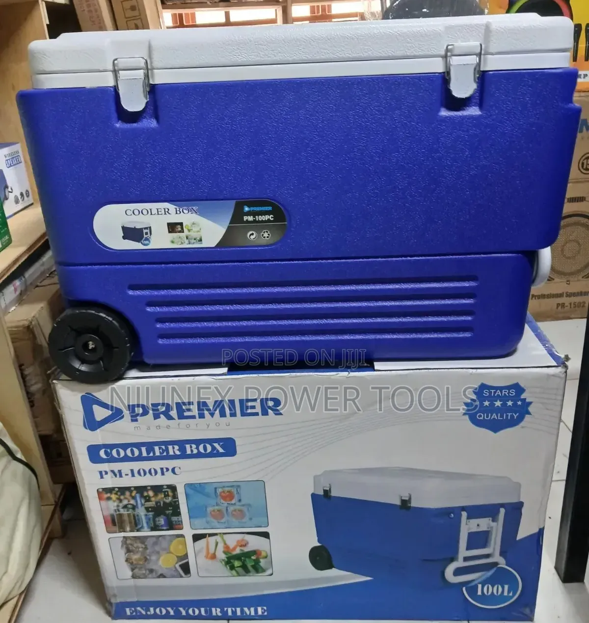 Premier 100-Litre Portable Ice Cooler Box Is a Heavy-Duty