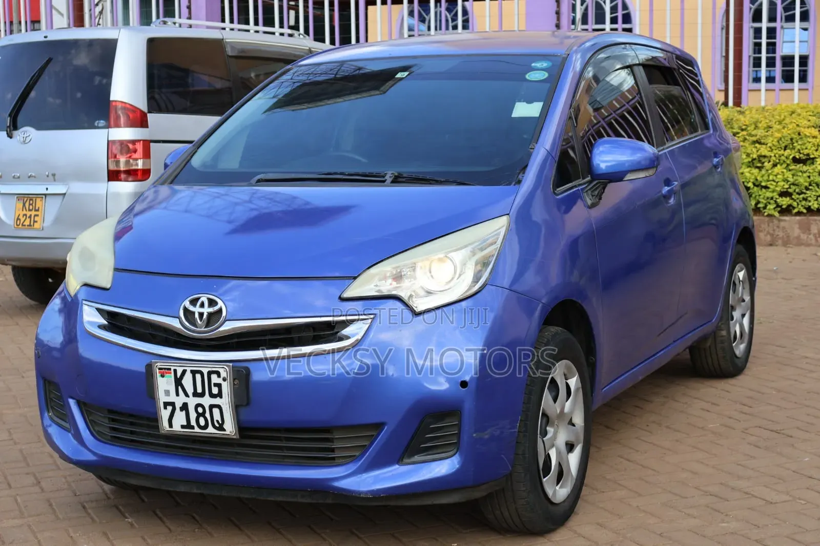 Toyota Ractis 2014 Blue