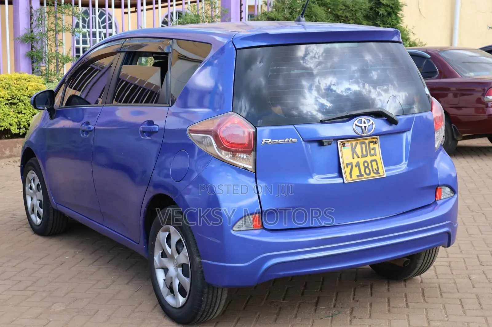 Toyota Ractis 2014 Blue