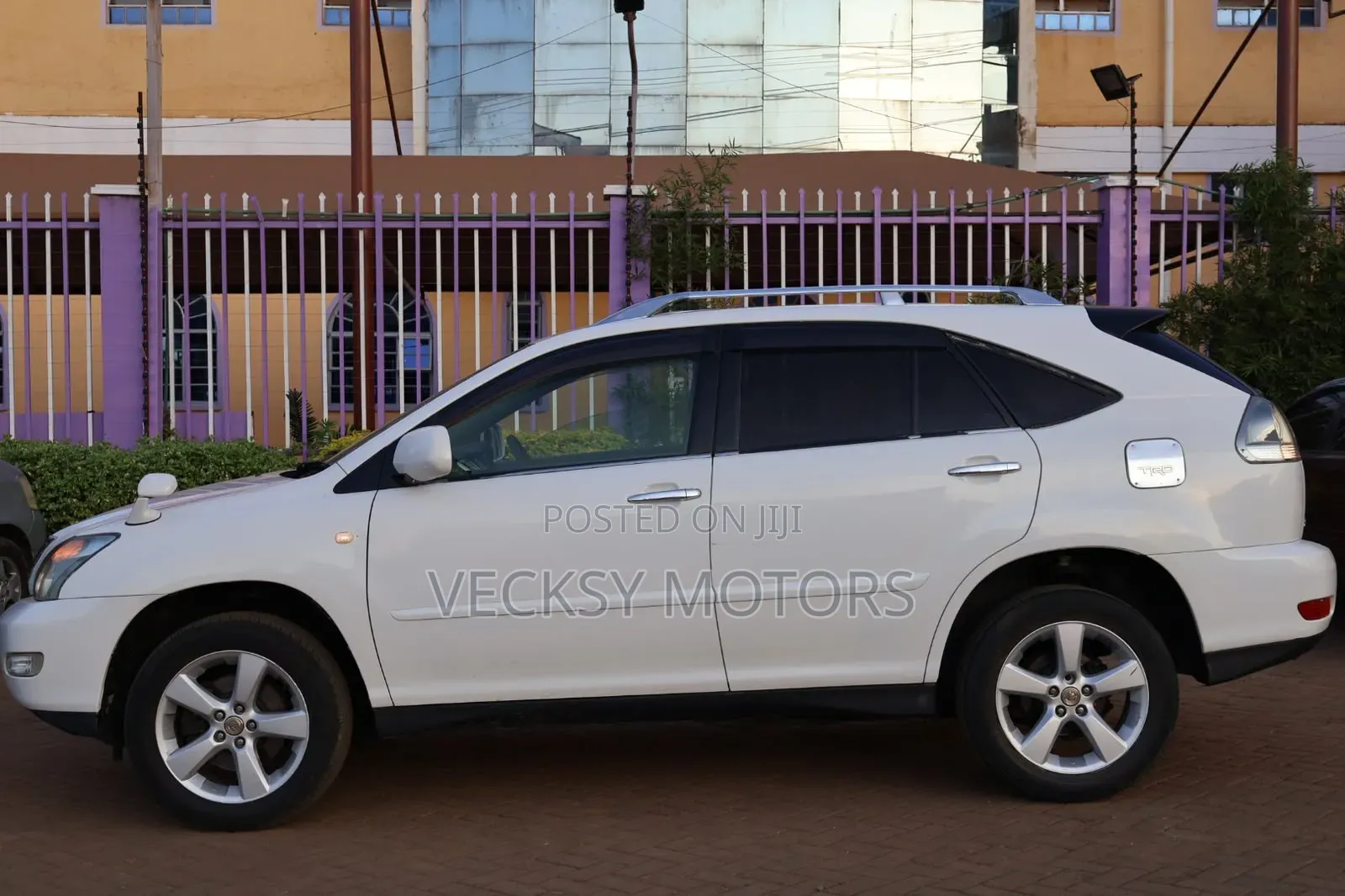 Toyota Harrier 2003 White