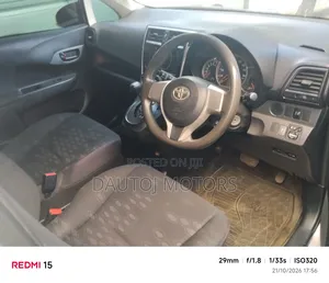 Toyota Ractis 2016 Silver