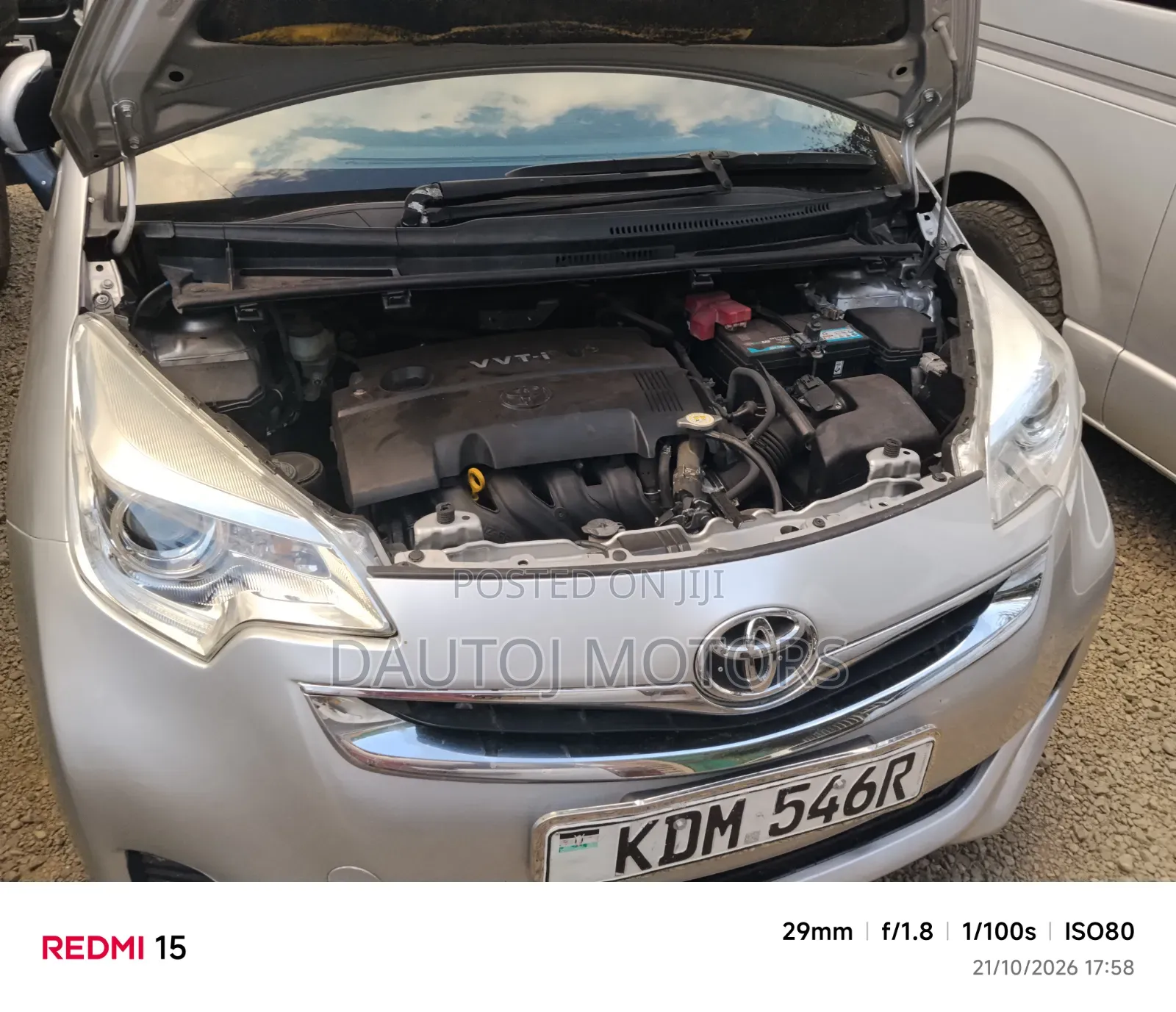 Toyota Ractis 2016 Silver