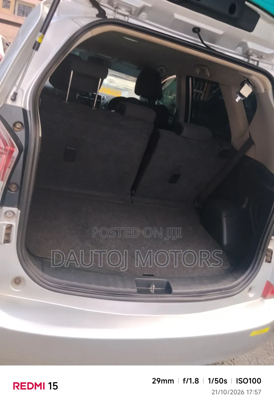 Toyota Ractis 2016 Silver