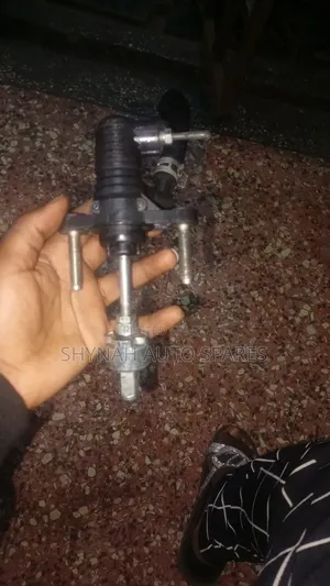 Toyota Hilux Double Cab Vigo Upper Clutch Master Cylinder