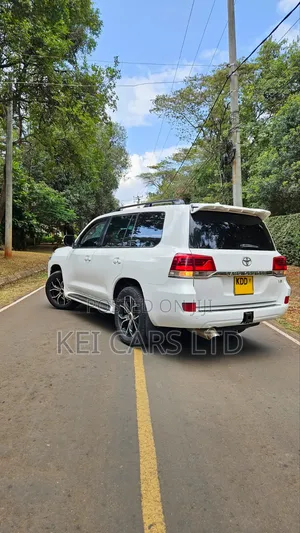 Toyota Land Cruiser 4.5 V8 VXR 2015 White