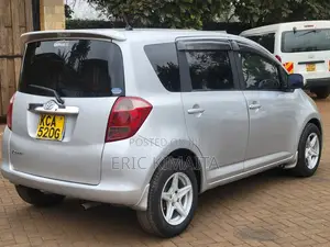Toyota Ractis 1.5 AWD 2017 Gray