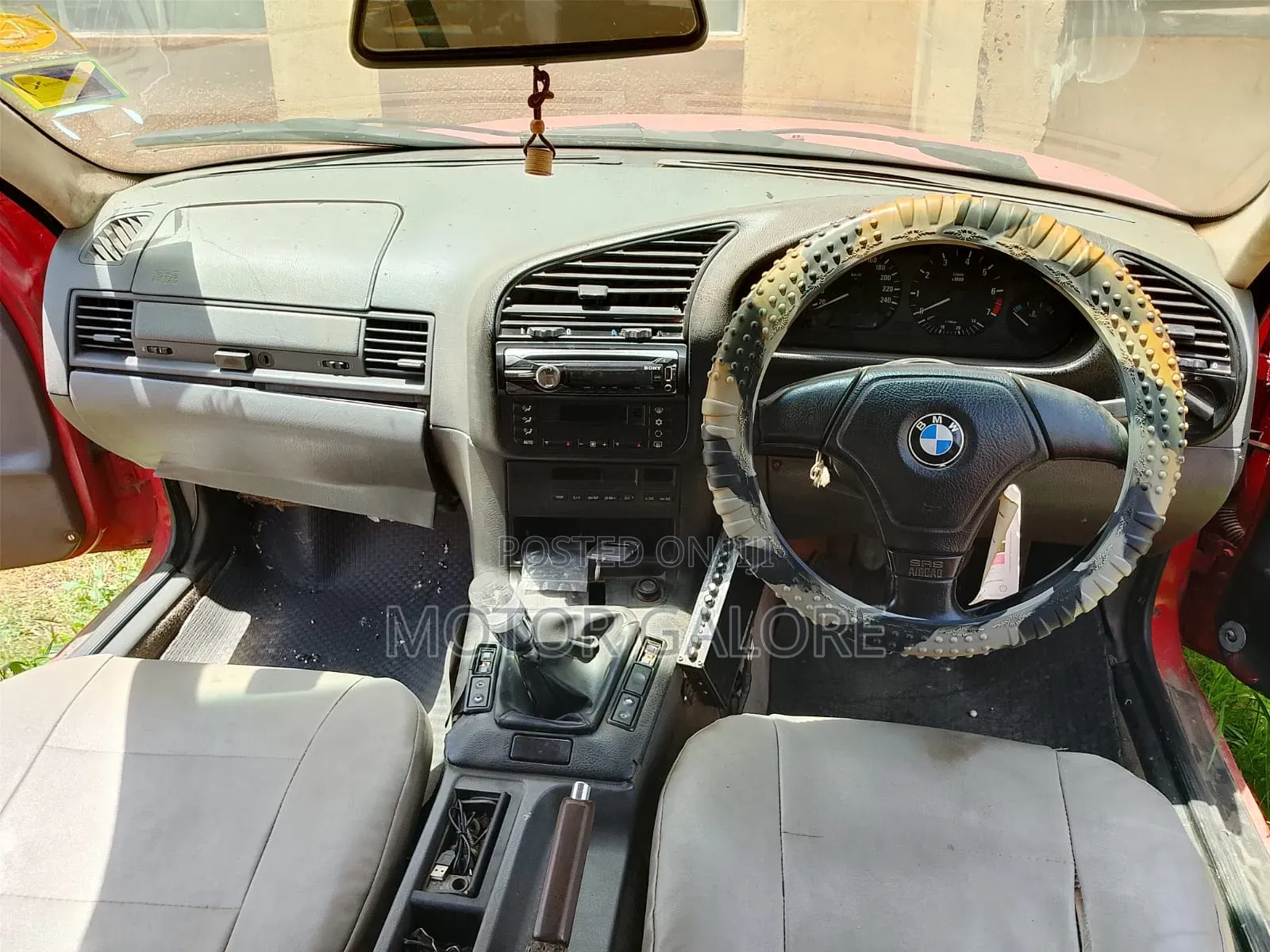 BMW 318i 1992 Red