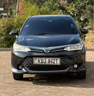 Toyota Corolla Fielder 1.5 Hybrid FWD 2016 Black