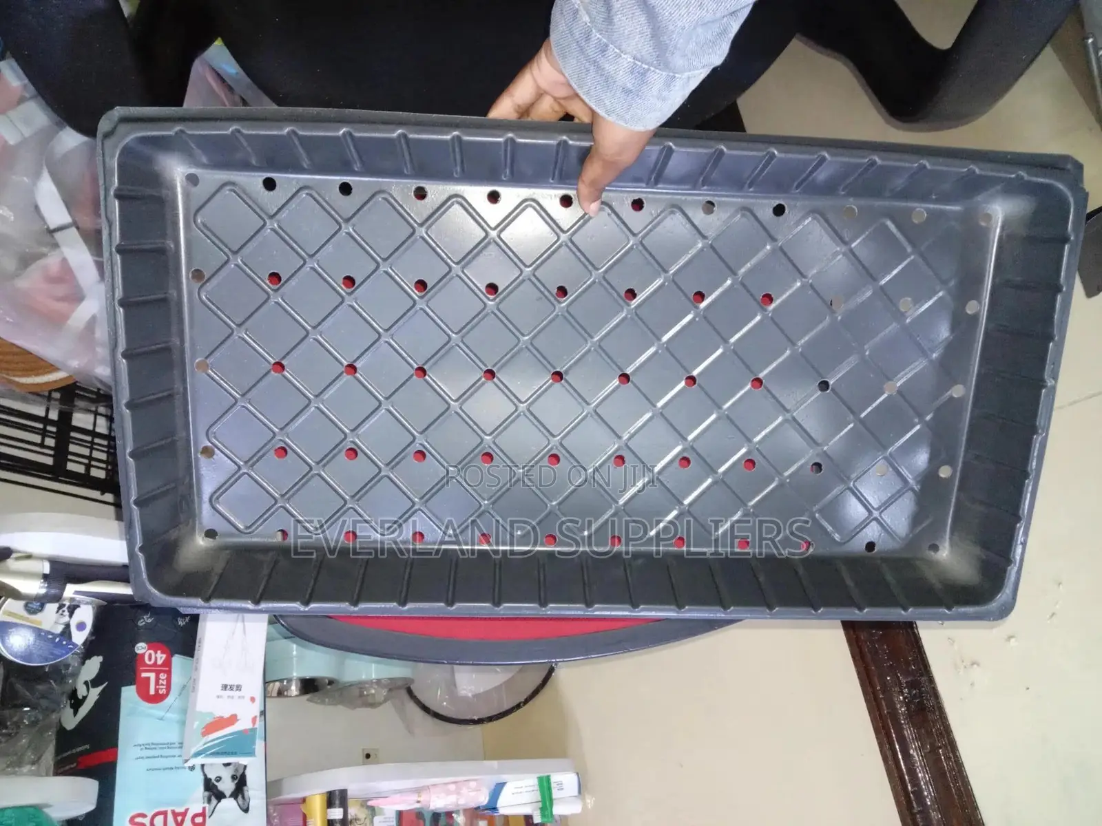 Hydroponic Trays With Bottom Holes