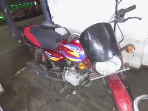 Bajaj Boxer 150 UG 2025 Red