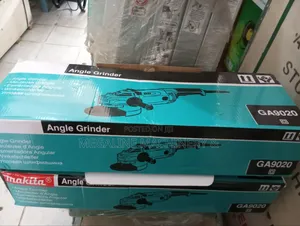 Makita Angle Grinder GA9020
