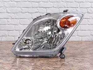 Head Lamp / Headlight Toyota IST 2002 - 2005