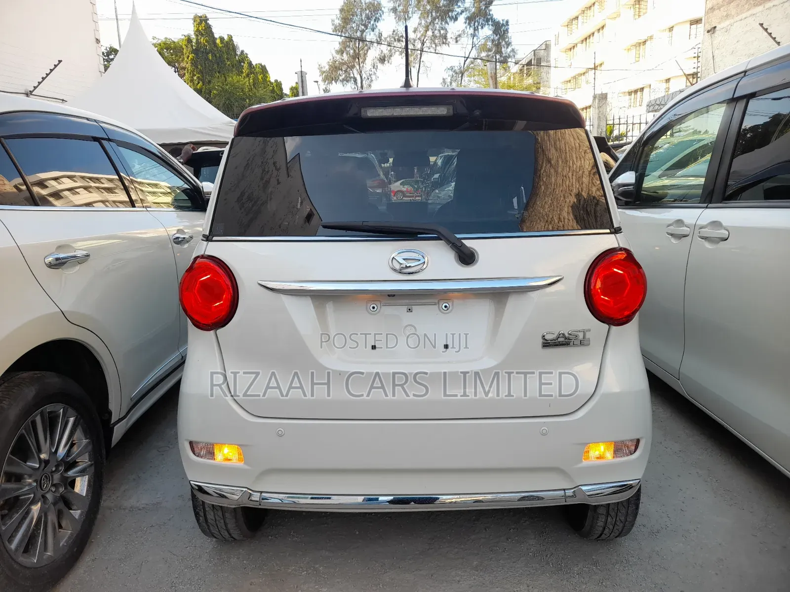 Daihatsu Cast 2020 White
