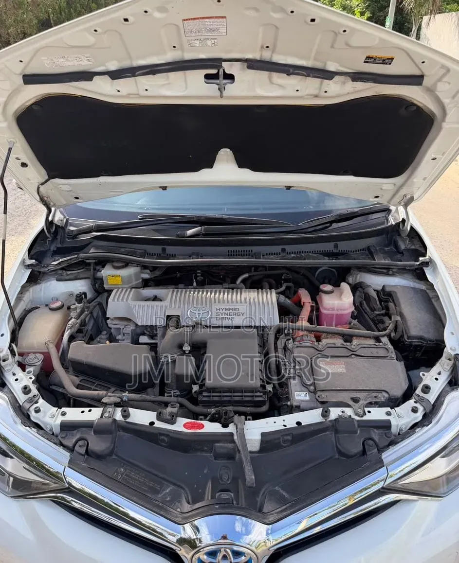 Toyota Auris 2016 Pearl