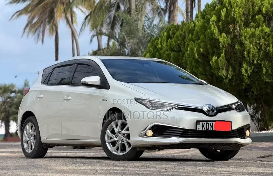 Toyota Auris 2016 Pearl
