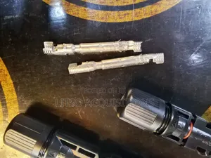 MC4 Solar Panel Connectors With Metal Pins for PV Cable