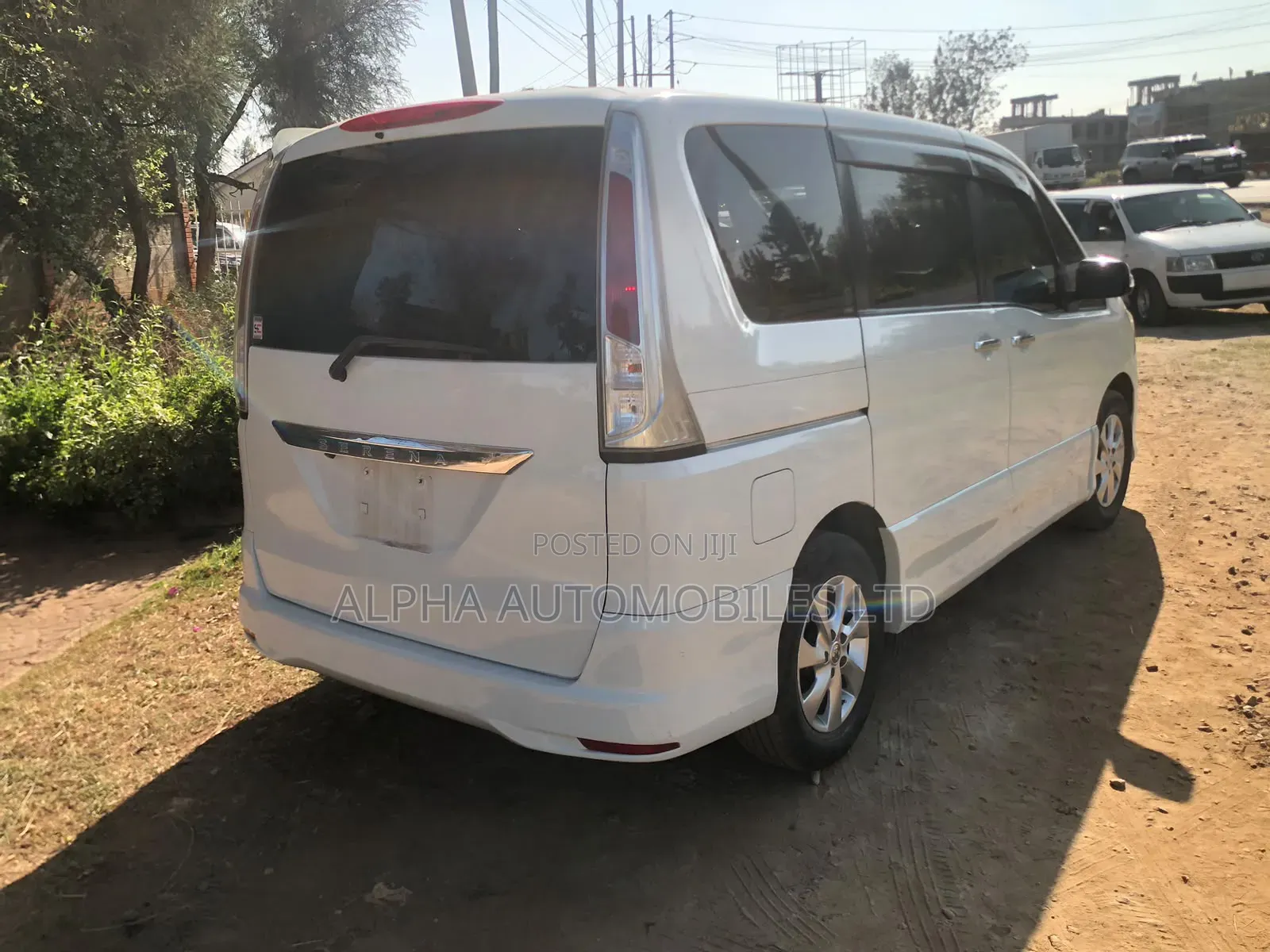 Nissan Serena 2011 White