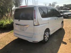Nissan Serena 2011 White