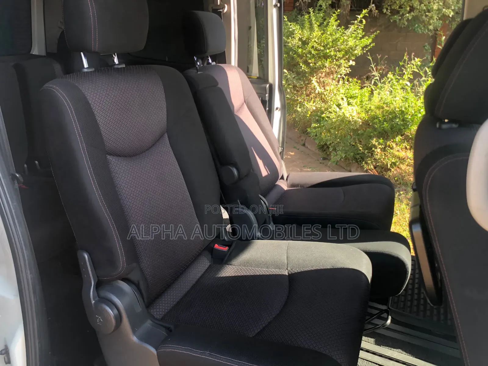 Nissan Serena 2011 White