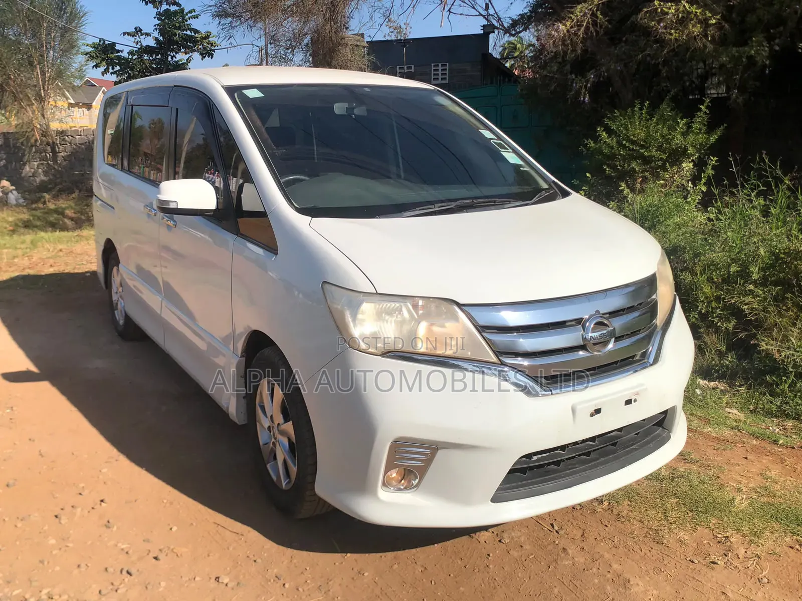 Nissan Serena 2011 White
