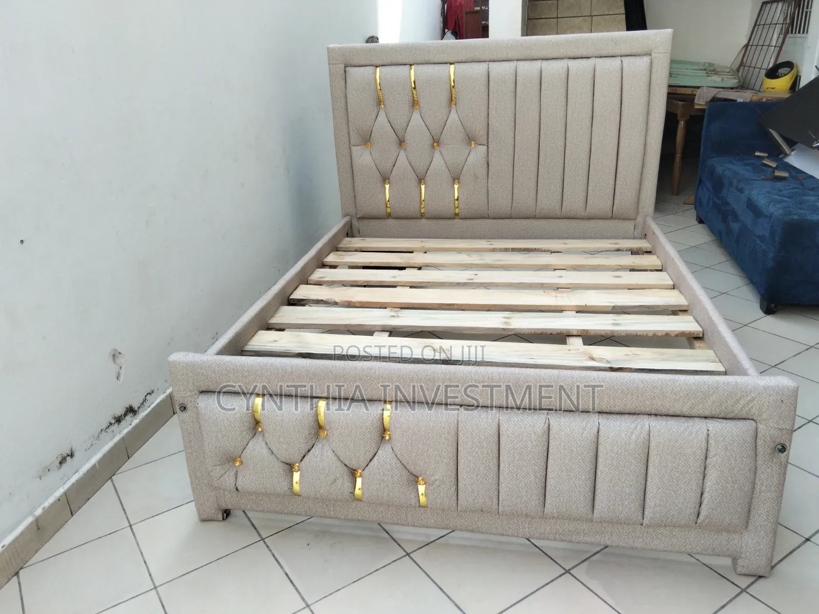5 by 6 Mocket With Gold Strip