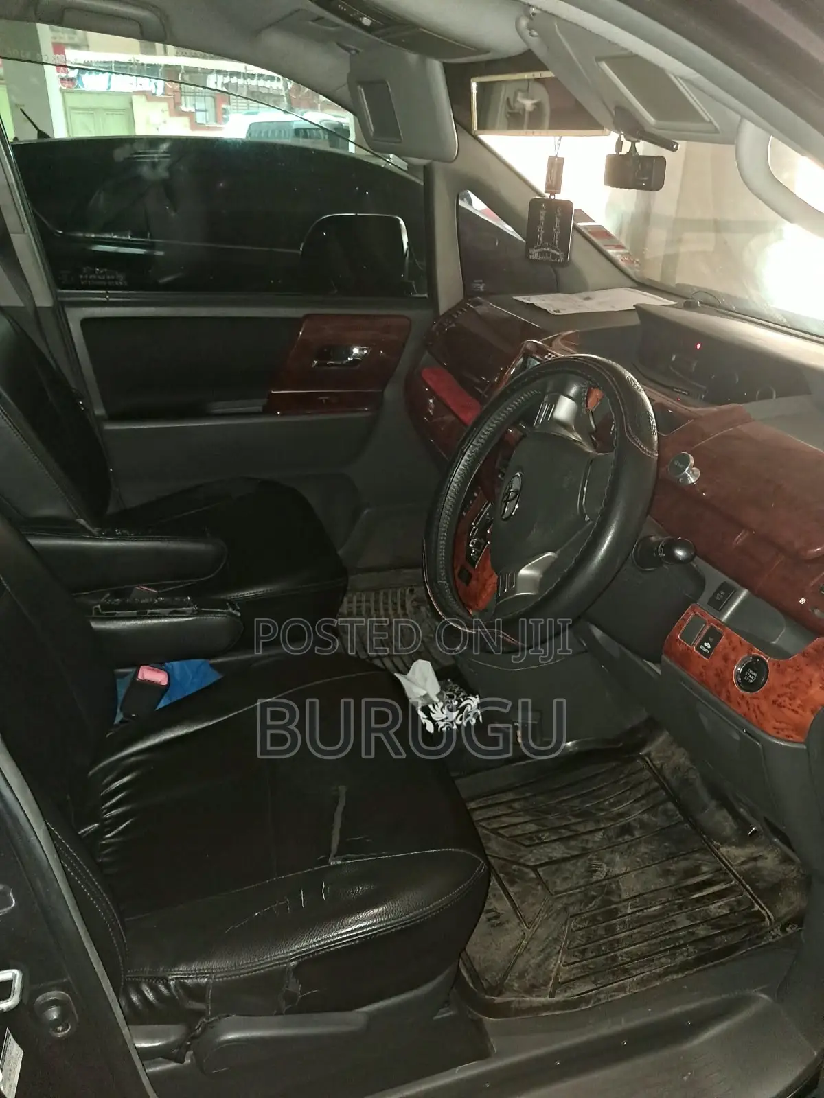 Toyota Voxy 2007 Silver