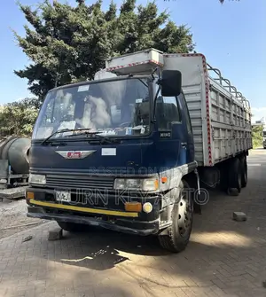 Hino FL 10Wheeler
