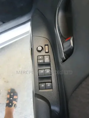 Toyota Sienta 2020 Silver