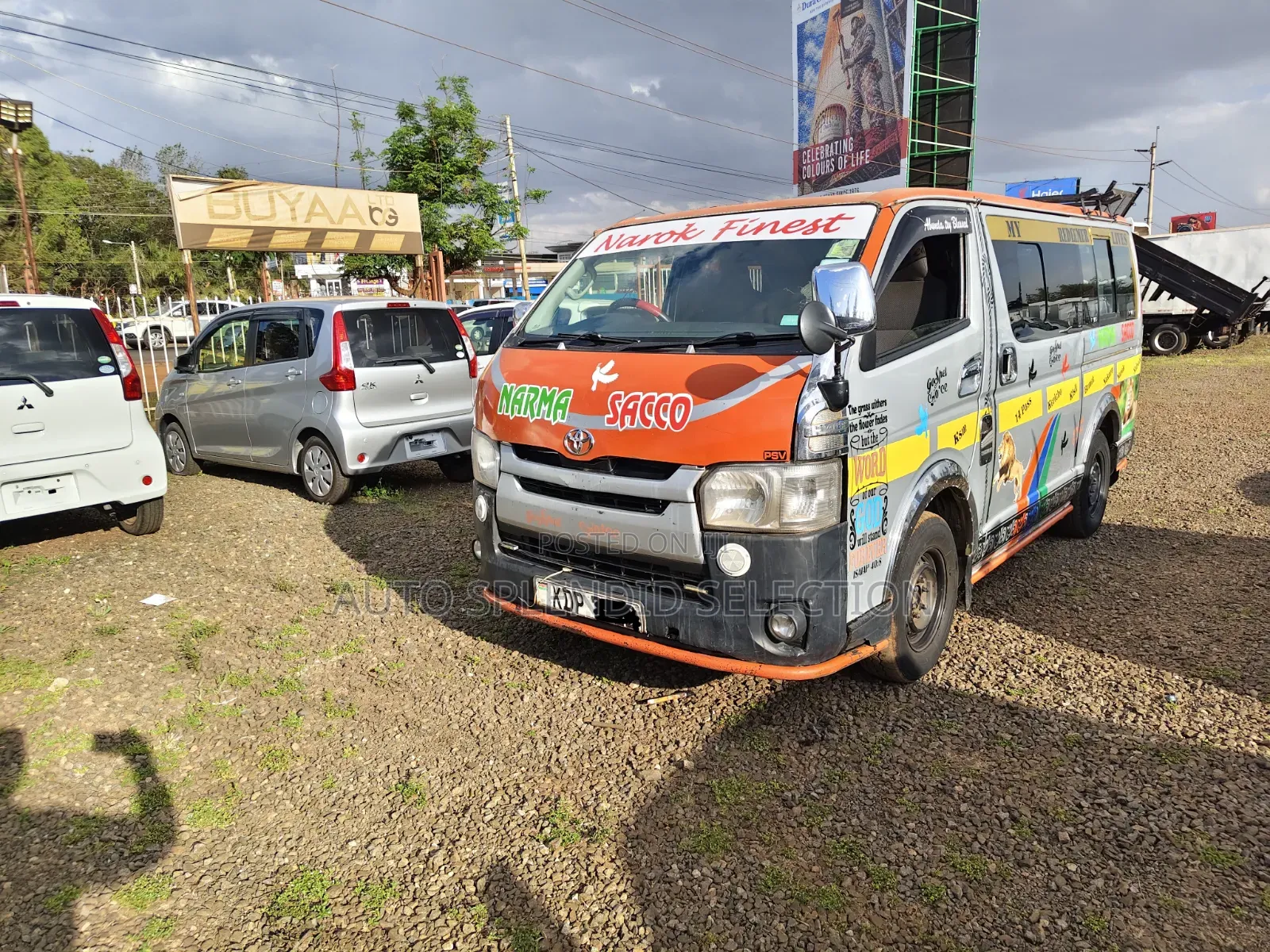 Toyota HiAce 2016 Silver