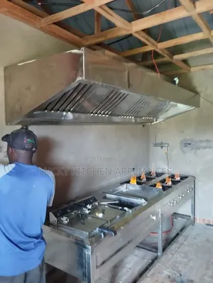 Stainless Steel Kitchen Chimney/ Smoke Extractor.